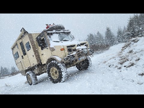 Видео: ПОПАДАЛИ В СНЕЖНУЮ БУРАНУ С КАРАВАНОМ