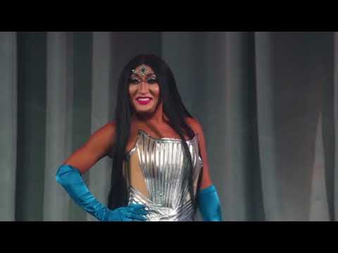 Видео: Королевские кобры Насти Ивлеевой !!!