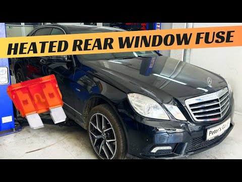 Видео: Расположение предохранителя и реле обогрева заднего стекла Mercedes W212, замена E200 E220 E250 E...
