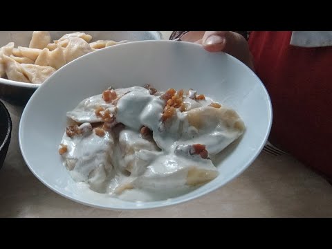 Видео: мішу тісто на вареники по другому рецепті