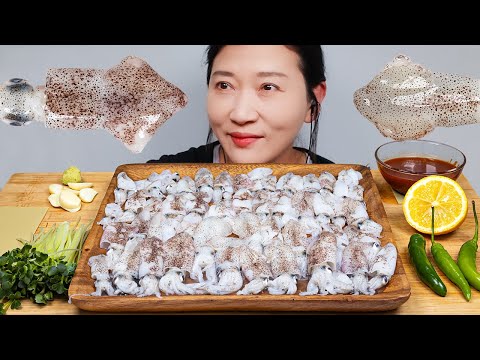 Видео: Сырой детский кальмар АСМР МУКБАНГ РЕАЛЬНЫЙ ЗВУК ПИЩЕВОЕ ШОУ