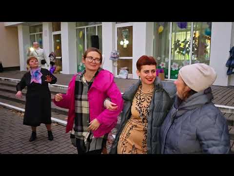 Видео: 1.11.25г... "Девчонка Любимая"... 🥰... звучит на Танцполе в Гомельском парке... 
