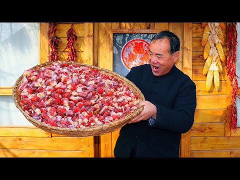 Видео: Лучший способ насладиться креветками! Приготовлены с чесноком и соусом, очень острые! | Дядя гурман