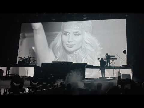 Видео: LOBODA - Intro+SuperStar(Минск-Арена 08.12.2018)