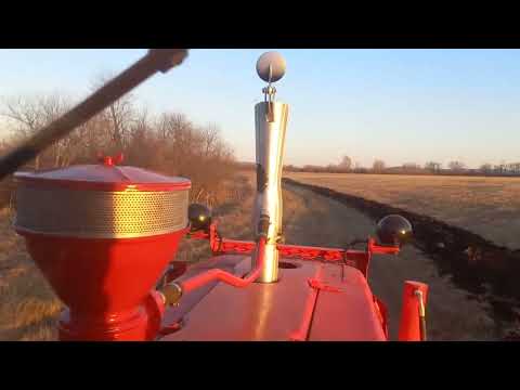 Видео: ДТ-75 Перегон и вспашка 2023.