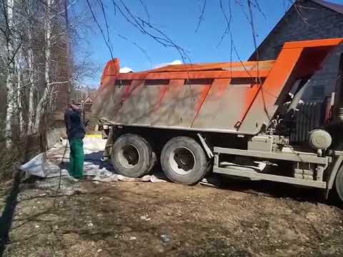 Видео: УралАвтоСтрой. Доставка чернозема