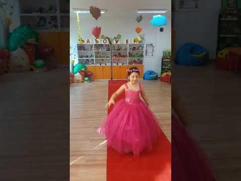 Видео: Модно ревю! ДГ "Гинка Маркова" с.Камен