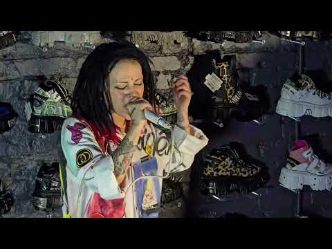 Видео: Nuki  - Спичка / Дария Ставрович Нуки