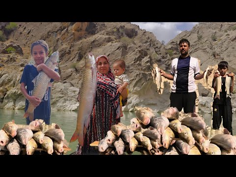 Видео: Традиционная рыбалка на горной реке кочевой семьёй | Кочевая жизнь в Иране
