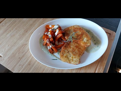 Видео: Паниран пуешки шницел и сладък картоф на фурна с розмарин