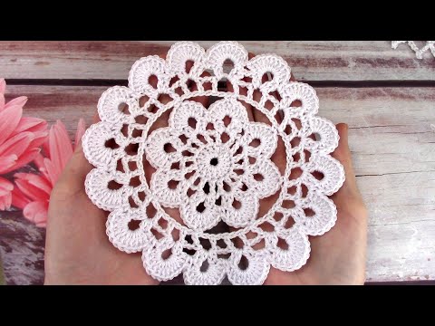 Видео: Круглая салфетка крючком// EASY Crochet Table Napkin Motif Tutorial
