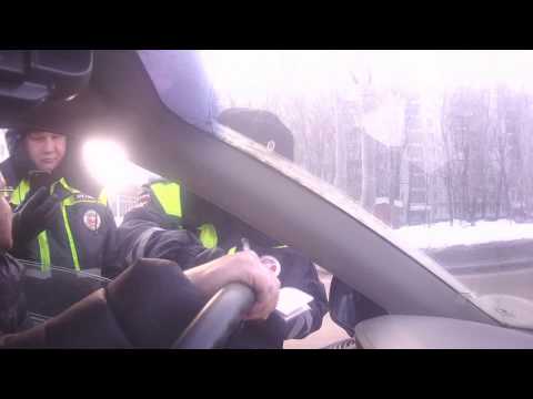 Видео: Досмотр без причины