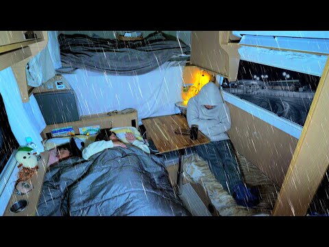 Видео: Автомобильный кемпинг в зоне сильного снегопада | Конец долгого путешествия