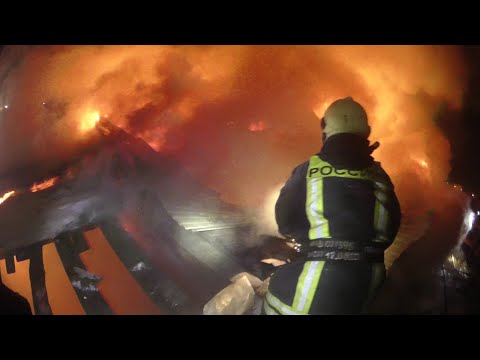 Видео: Пожар шапками не закидать!