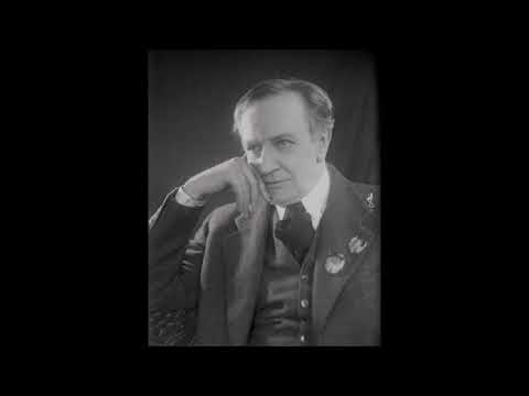 Видео: В. Маяковский (стихи) - читает Василий Качалов, live 1945