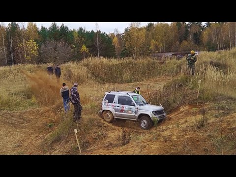 Видео: mitsubishi pajero junior закопал всех