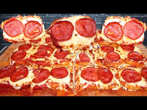 Видео: АСМР ест пиццу с хэшбрауном