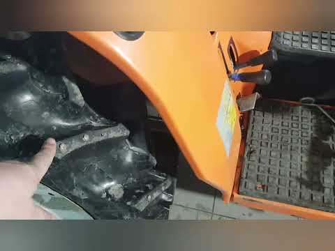 Видео: Органы управления на японском тракторе Kubota BS-16