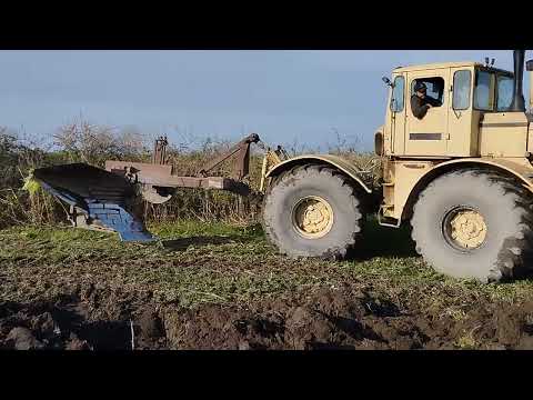 Видео: Плантаж на К-700