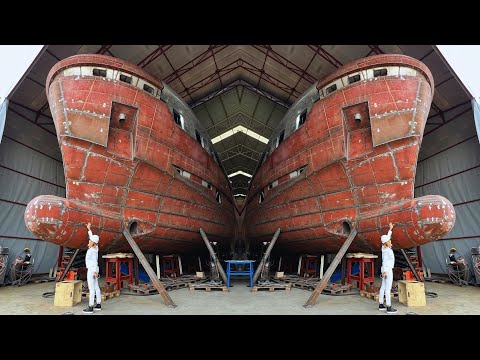 Видео: Самая большая в мире 75-футовая яхта: первое вертикальное прохождение Bering 75 Explorer 🤯🙈 Eps. 26