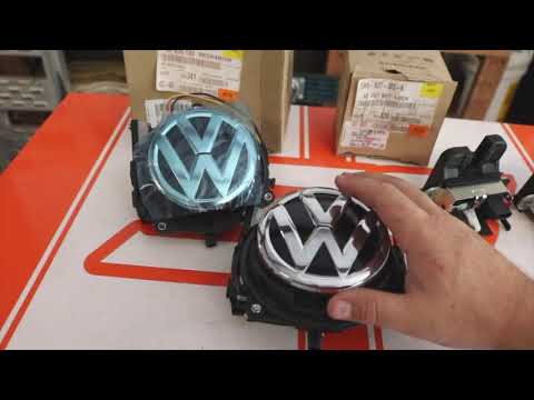 Видео: Багажник VW Beetle застрял в закрытом положении! Как открыть вручную | Замена защёлки/камеры на м...