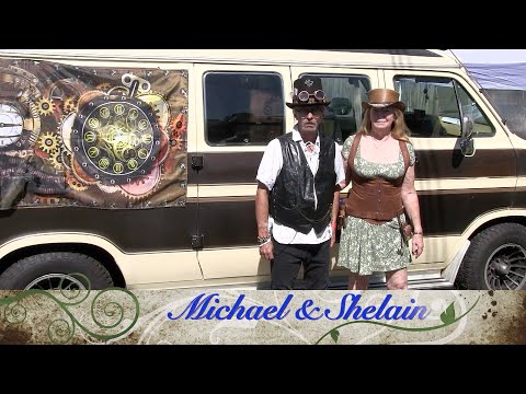 Видео: Dodge B250 Custom Van «TIME TRAVELER» 1987 года с Steam Hunt, путешественниками во времени, Майкл...