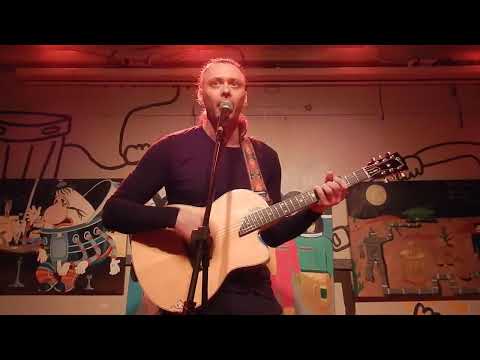 Видео: Михаил Елизаров, “Горбачёв”, г. Москва, Рюмочная в Зюзино, 30.04.2022г.