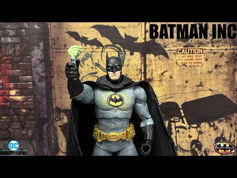 Видео: Обзор и сравнение фигурок McFarlane DC Multiverse Batman Incorporated Batman Inc.