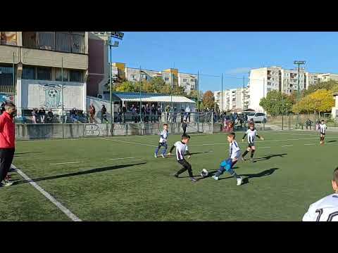 Видео: ПФК Локомотив vs ФК Карлово (първо полувреме)