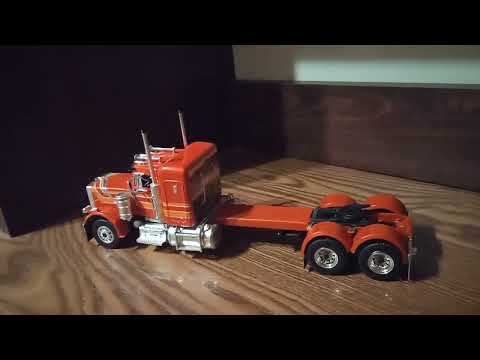 Видео: Peterbilt 359 custom truck 1/43m..  conversion. Конверсія. Модель трака.