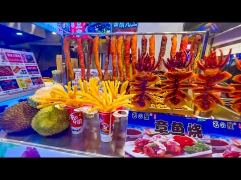 Видео: Все самое интересное в Пекине мы вам покажем на этой УЛИЦЕ ВКУСНЯШЕК!