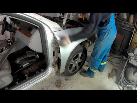 Видео: КАК СНЯТЬ (ЗАМЕНИТЬ) КРЫЛО НА Volkswagen Passat B6