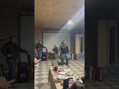 Видео: Оф Чадыр Чадырым! Гагаузская песня!🎹🥁🇲🇩 #гагаузскаямузыка #гагаузы #балканы