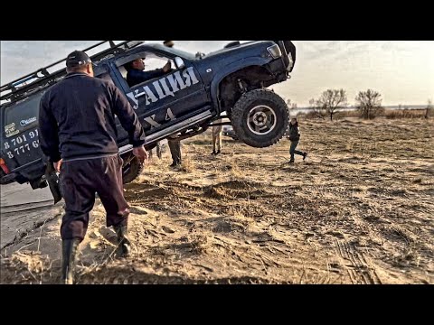 Видео: ПОКАТУШКИ по пляжу Капчагая. Nissan vs Toyota.