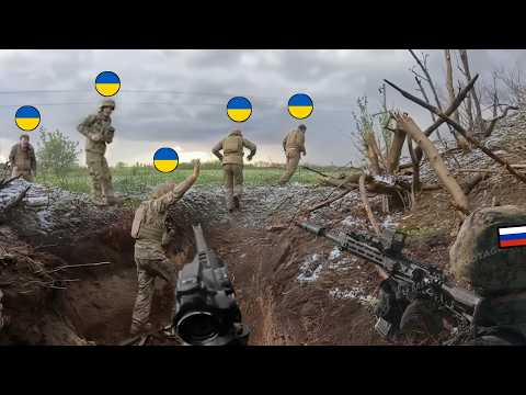 Видео: Российский солдат наблюдает за действиями украинских войск возле бункера