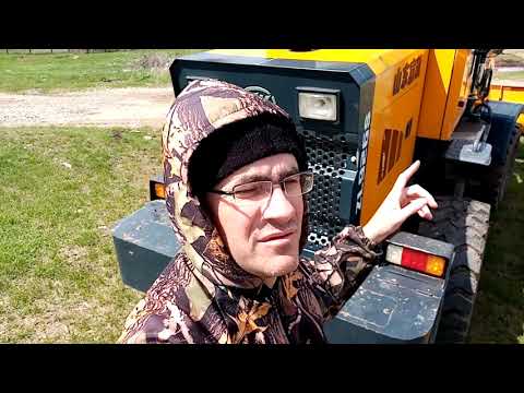 Видео: Меняю масло в двигателе на погрузчике и мою воздушный фильтр.