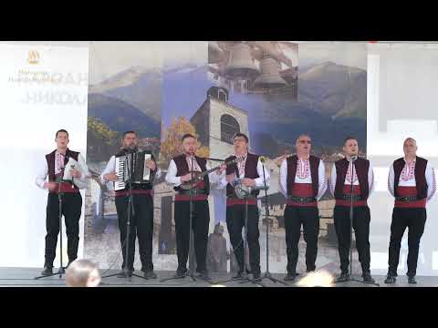 Видео: МФГ "Банскалии" - "Садила мома"&"Сънце се глега" / MFG Banskalii - Sadila moma&Sunce se slega