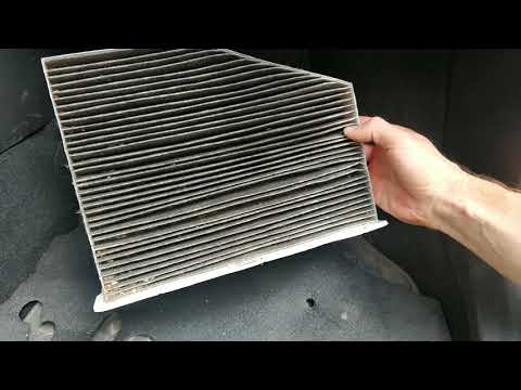 Видео: Замена салонного фильтра в Тигуан. cabin filter replacement vw tiguan