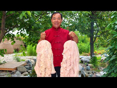 Видео: 5 кг жирных кишок с секретным соусом — кисло, остро, освежающе и сытно! | Дядя Деревенский Гурман