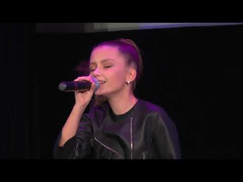 Видео: Никифорова Софья - В небе нет границ (А.Петряшева)