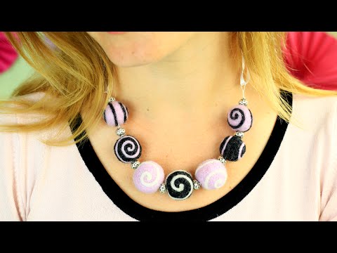 Видео: Валяные бусы из шерсти