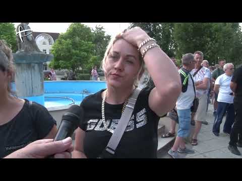 Видео: Десетки граждани се събраха пред Съдебната палата в Разград за реални наказания на шофьорите