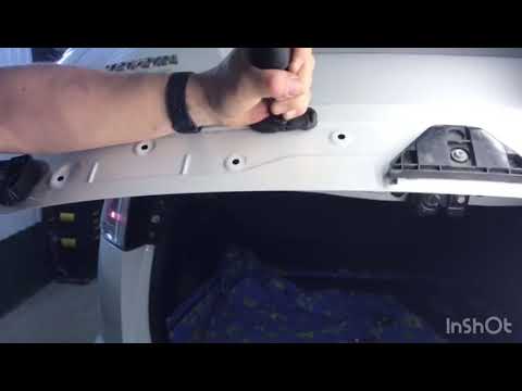 Видео: Удаление вмятины без покраски, крышка багажника RAV 4