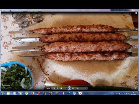 Видео: Как приготовить Люля кебаб из свинины?