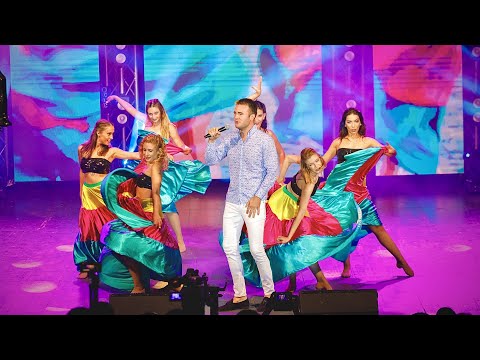 Видео: Йордан Марков - Момичето за мен (live Летен театър Бургас), 2019