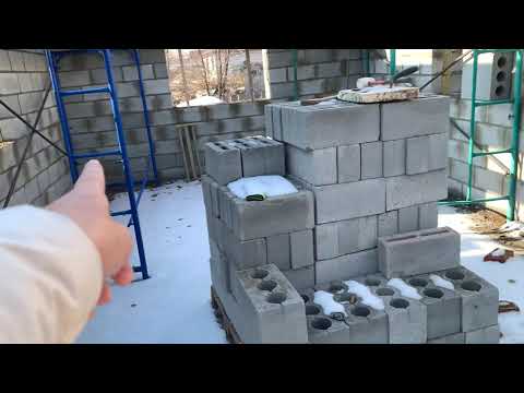 Видео: Строим сарай для курочек. 