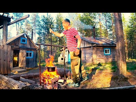 Видео: ЖИЗНЬ В ТАЙГЕ  \  БАНЯ, УХА ИЗ ПЕТУХА И СВЕЖЕСОЛЁНЫЙ ХАРИУС \  ДОМАШНЯЯ ВОДКА от  УСТАЕВА и К