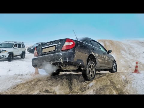 Видео: РЕДКАЯ КАМРИ 4WD напугала ДЖИПЕРОВ