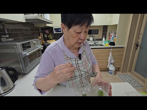 Видео: МАМИНЫ ОЧУМЕЛЫЕ РУЧКИ|ВОЗНЯ С ЗЕЛЕНЬЮ