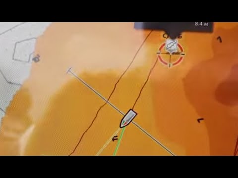 Видео: ПОСТАНОВКА НА ТОЧКУ С ЭХОЛОТОМ HUMMINBIRD Solix 12' G2